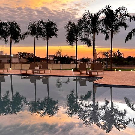 Doubletree By Hilton - Resort - Фос ду Игуасу Екстериор снимка Sunset at the University of Fortaleza