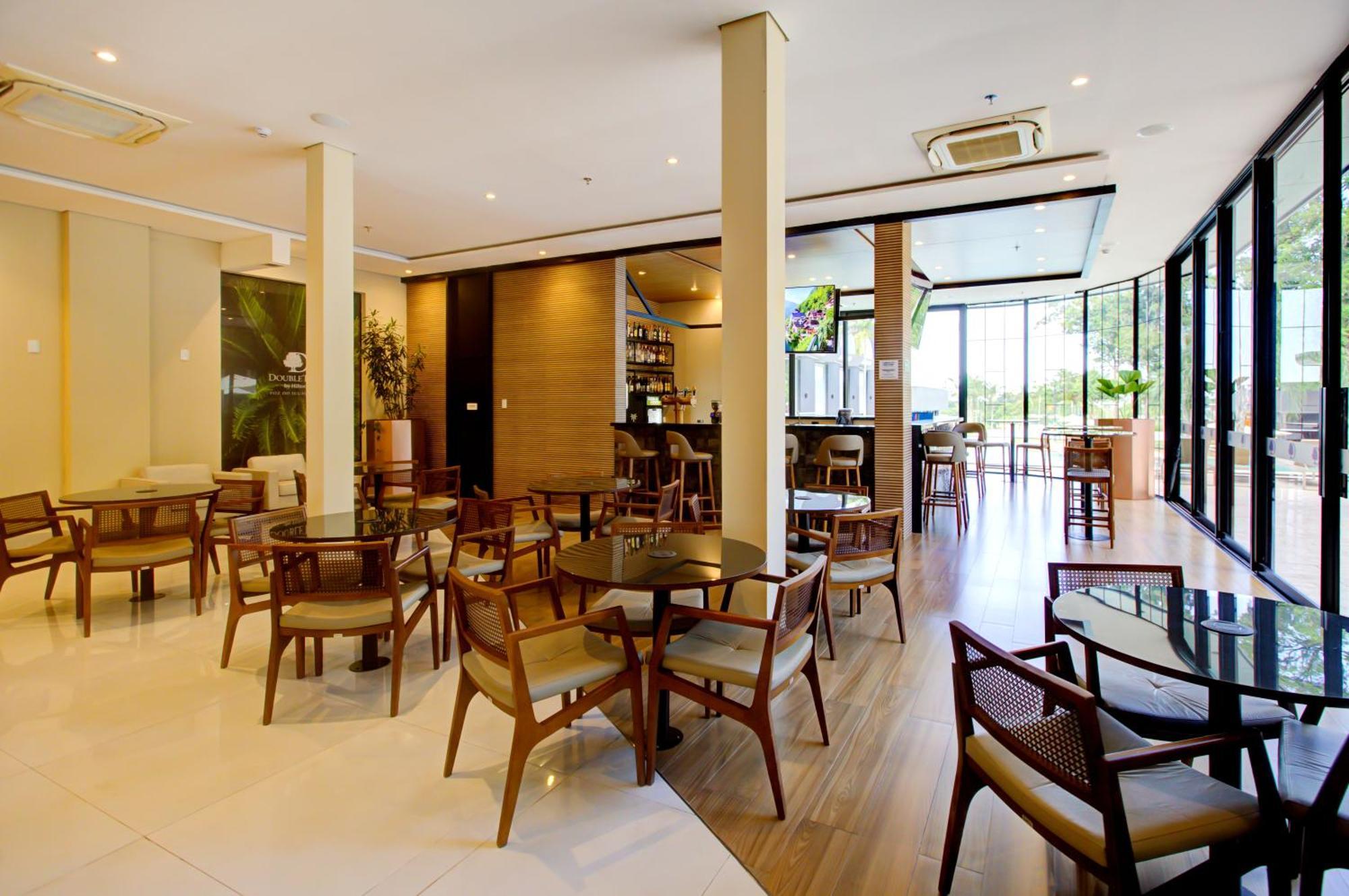 Doubletree By Hilton - Resort - Фос ду Игуасу Екстериор снимка The interior of the hotel