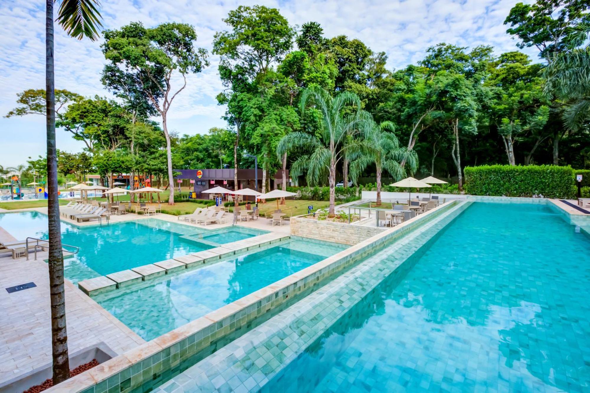 Doubletree By Hilton - Resort - Фос ду Игуасу Екстериор снимка The swimming pool at the resort